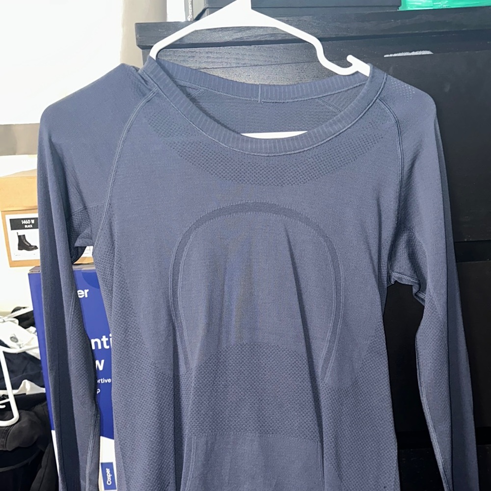 Lulu Lemon Swiftly Tech Long Sleeve Blue